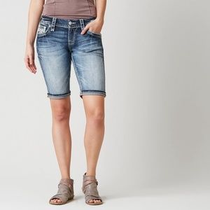 Miss Me Easy Bermuda Stretch Short 28 0263